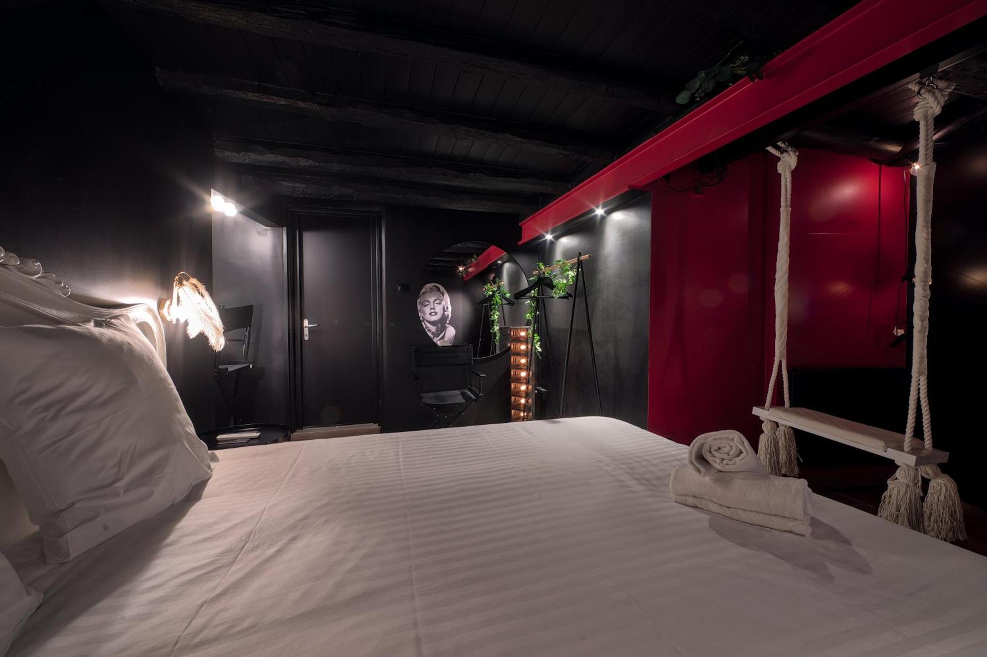 Unsejourametz - Le Cinema De Marilyn Apartment *
