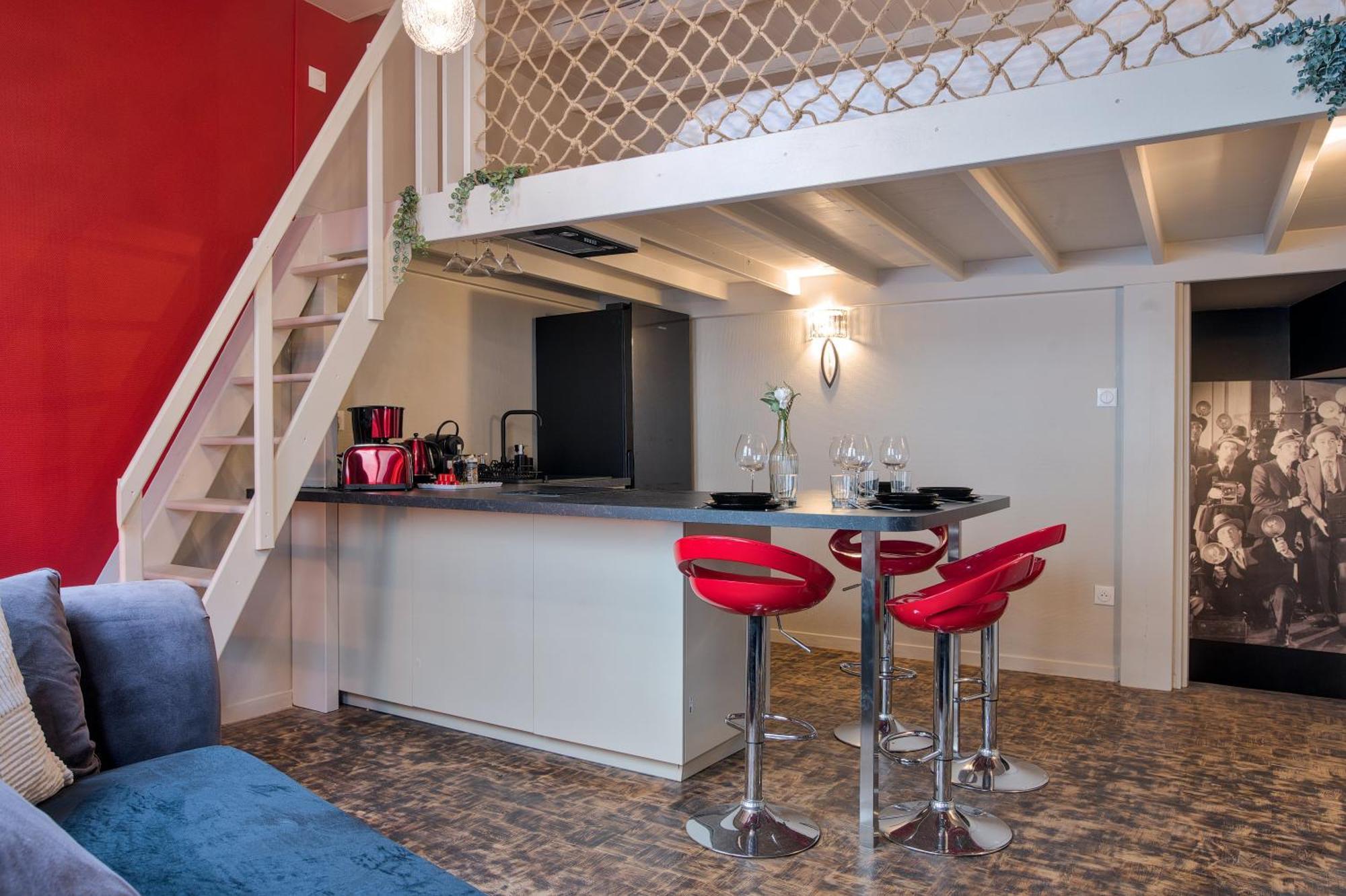 Unsejourametz - Le Cinema De Marilyn Apartment